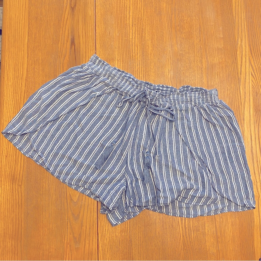 American Eagle Beachy Lounge Shorts